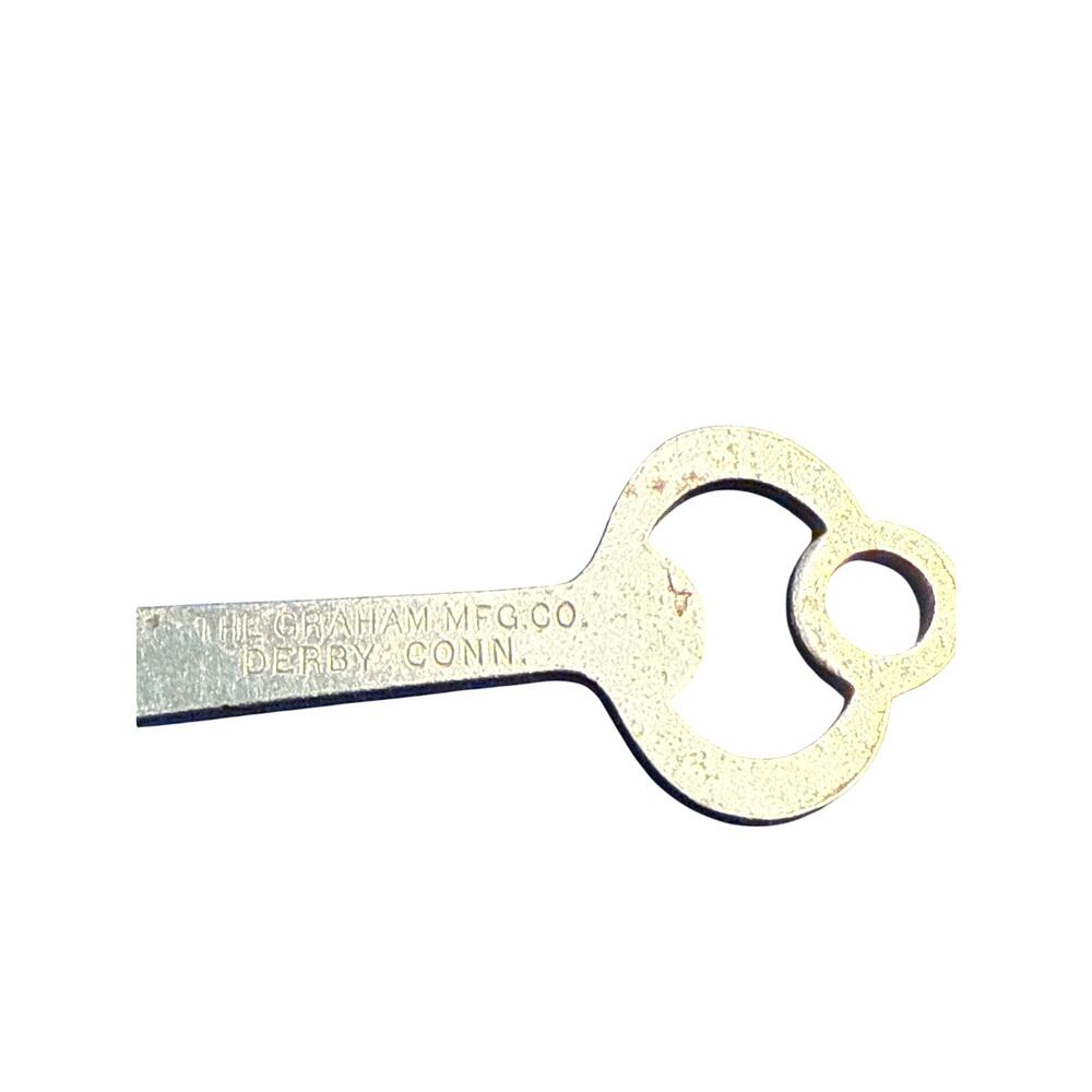 Vintage Graham Mfg. Co. Skeleton Key Derby Conn.  Magnetic Metal  8 cm